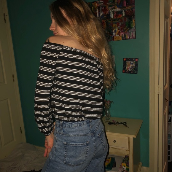 Off the shoulder top - Picture 2 of 3